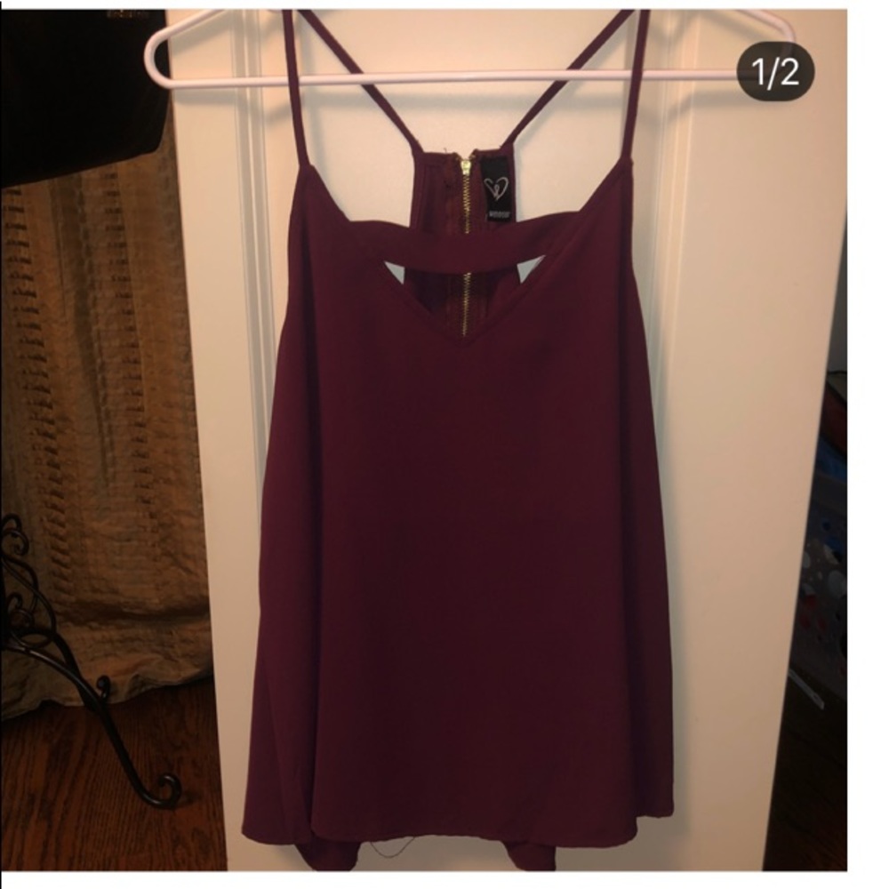 Maroon tank